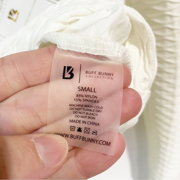 Buff Bunny Collection White Long Sleeve Half Zip Cropped Small Workout Top - Picture 4 of 7